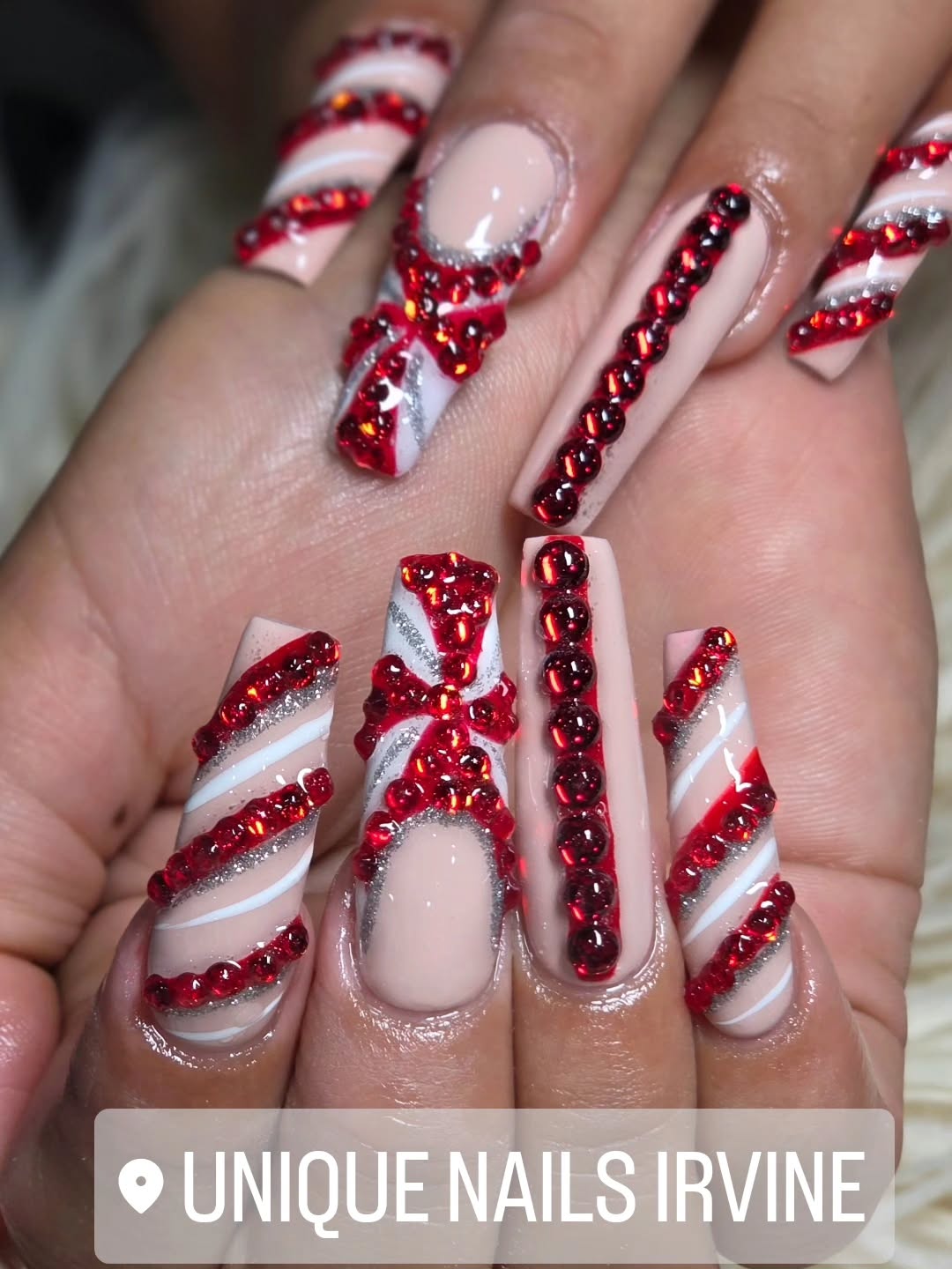 Christmas Gel-X full set nail art by Terry